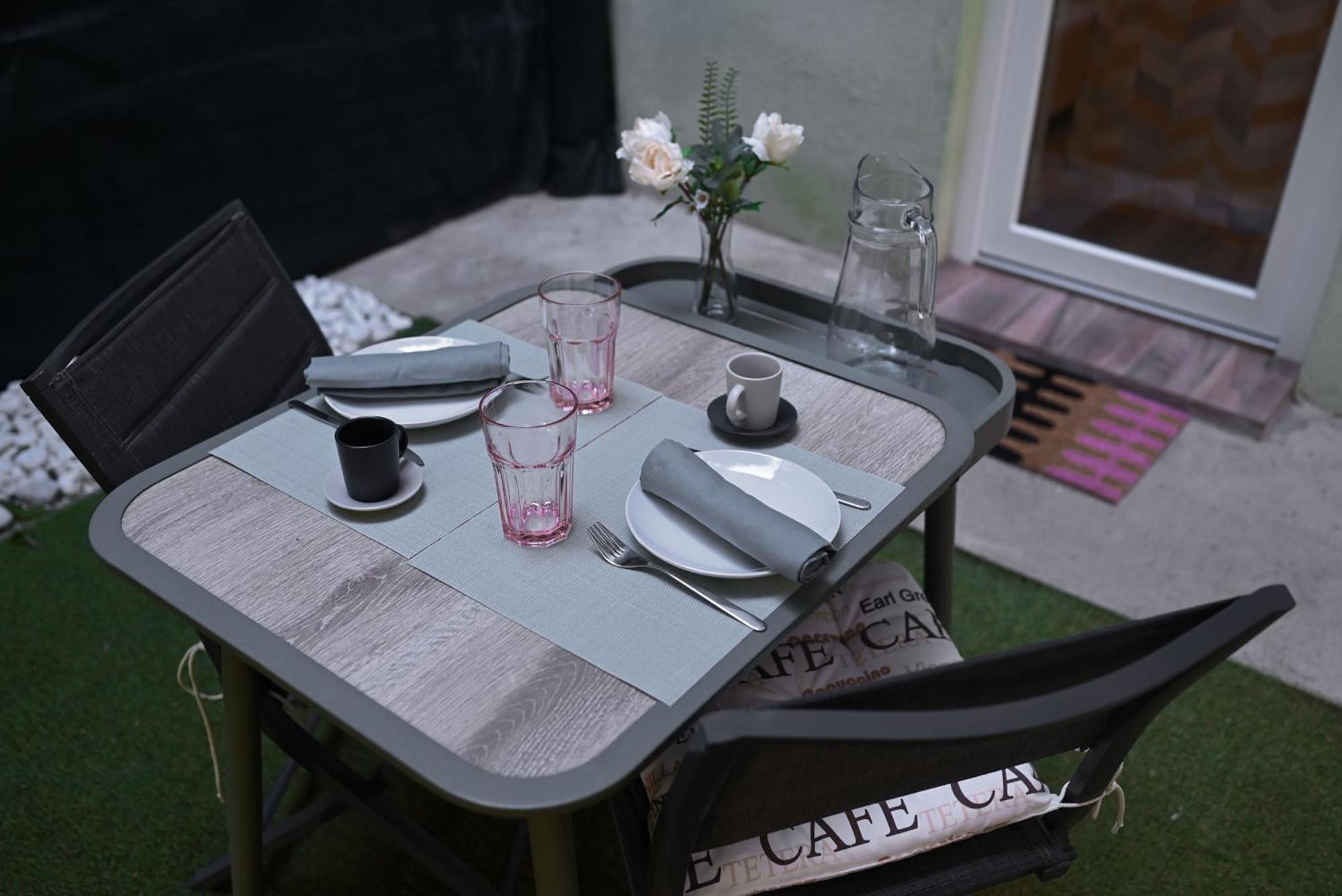 Buda-rest Apartment *